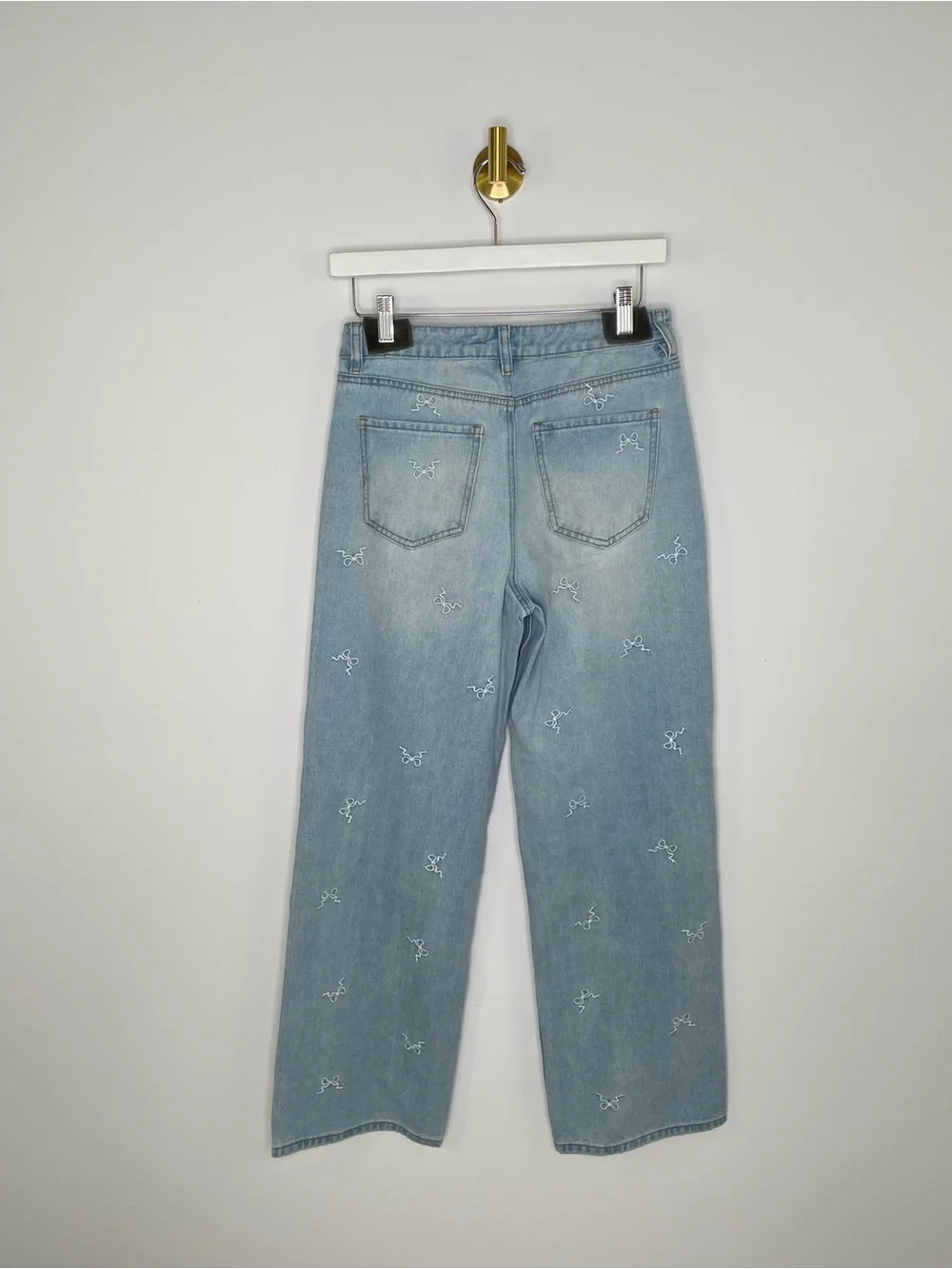 Feminine | Cali 1850 Embroidered Bow Wide Leg Jeans | Light Wash High Rise | 7 - Picture 9 of 11